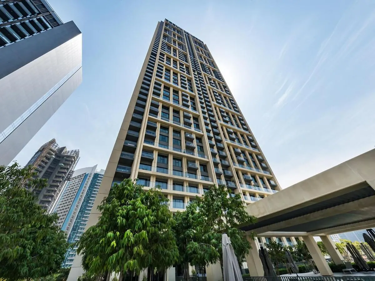 Burj Royale 1 Bedroom 5 Min Walk To Burj Khalifa Dubai Apartment